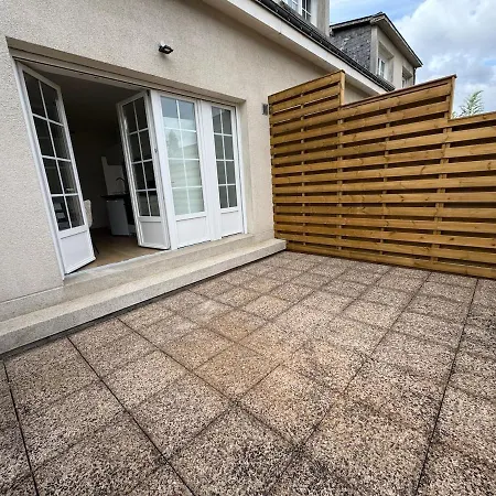 Beautiful T2 Tastefully Renovated Terrace - Madeleine