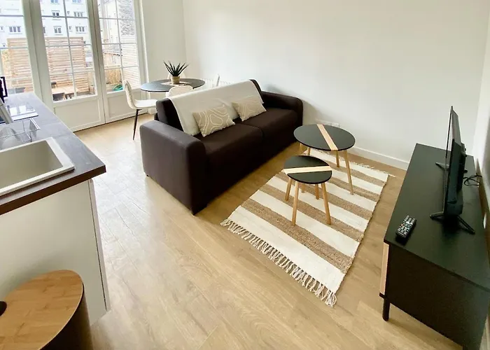 Beautiful T2 Tastefully Renovated Terrace - Madeleine Angers