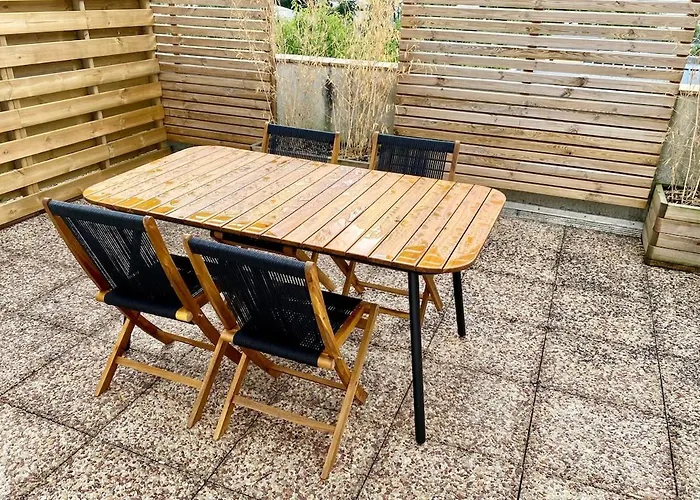 Beautiful T2 Tastefully Renovated Terrace - Madeleine *