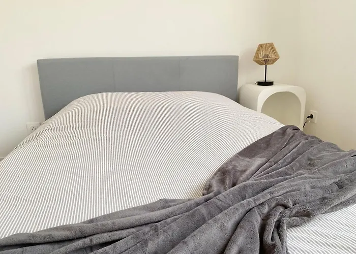 Beautiful T2 Tastefully Renovated Terrace - Madeleine Διαμέρισμα *